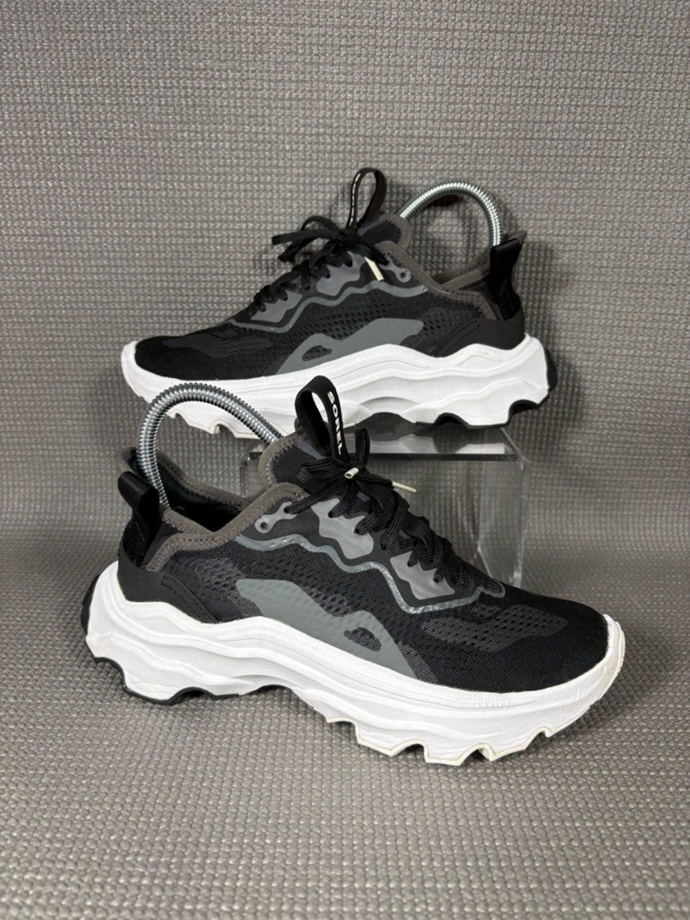 Sorel Women's Kinetic Breakthru Day Fitness Workout Running Shoes SZ 6.5